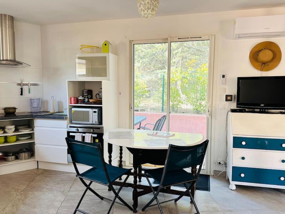 Moderne Mini Maison Lézignan-Corbières المظهر الخارجي الصورة