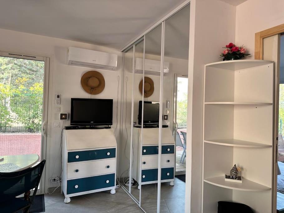 Moderne Mini Maison Lézignan-Corbières المظهر الخارجي الصورة